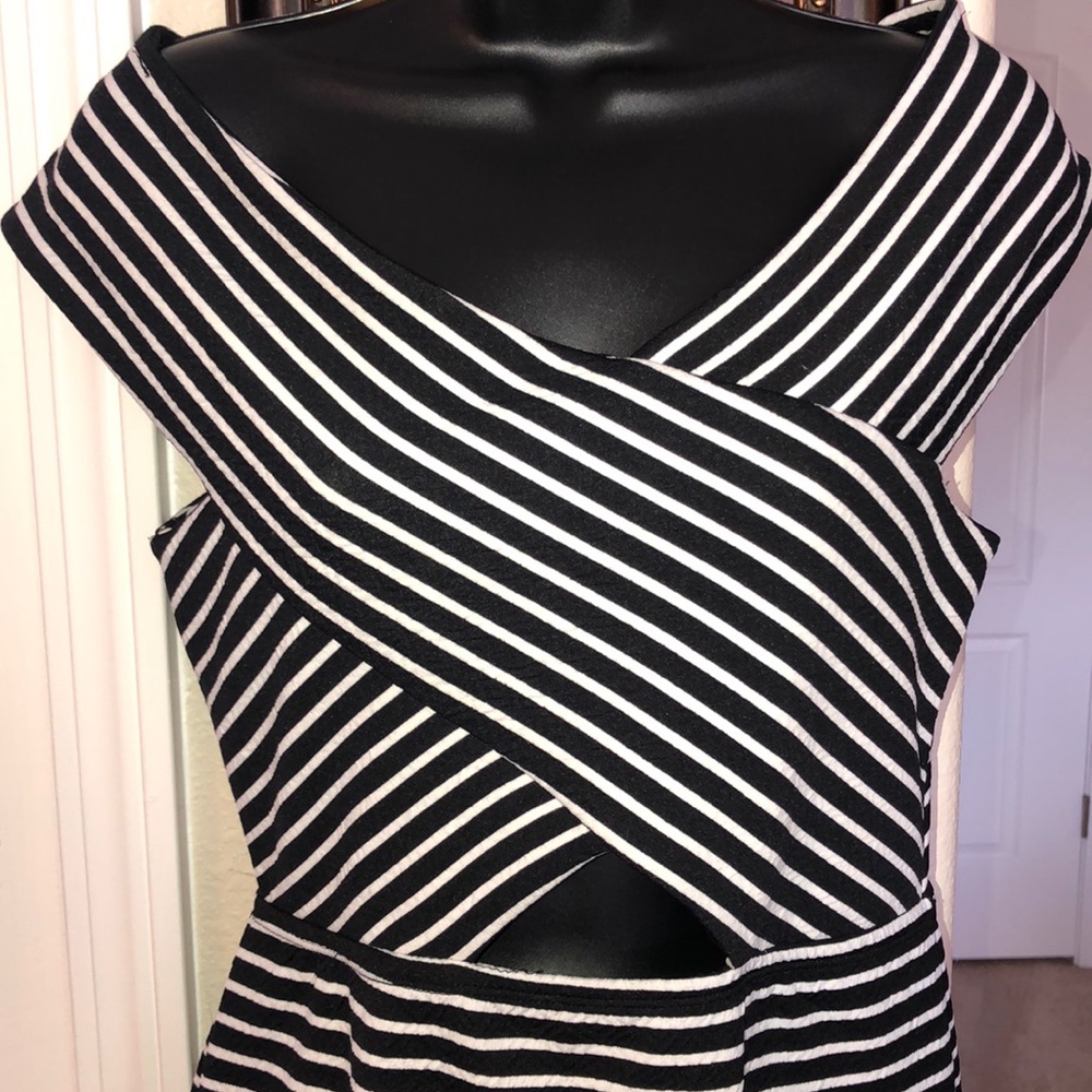 Black & White Striped Bodycon Dress - Picture 2 of 7
